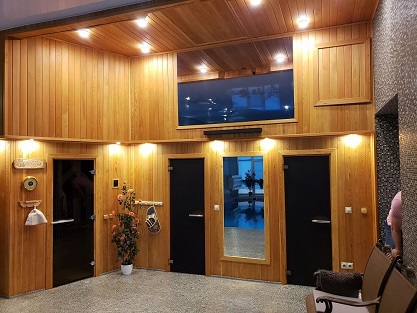 AVEL Mirror TV in waterpool lounge